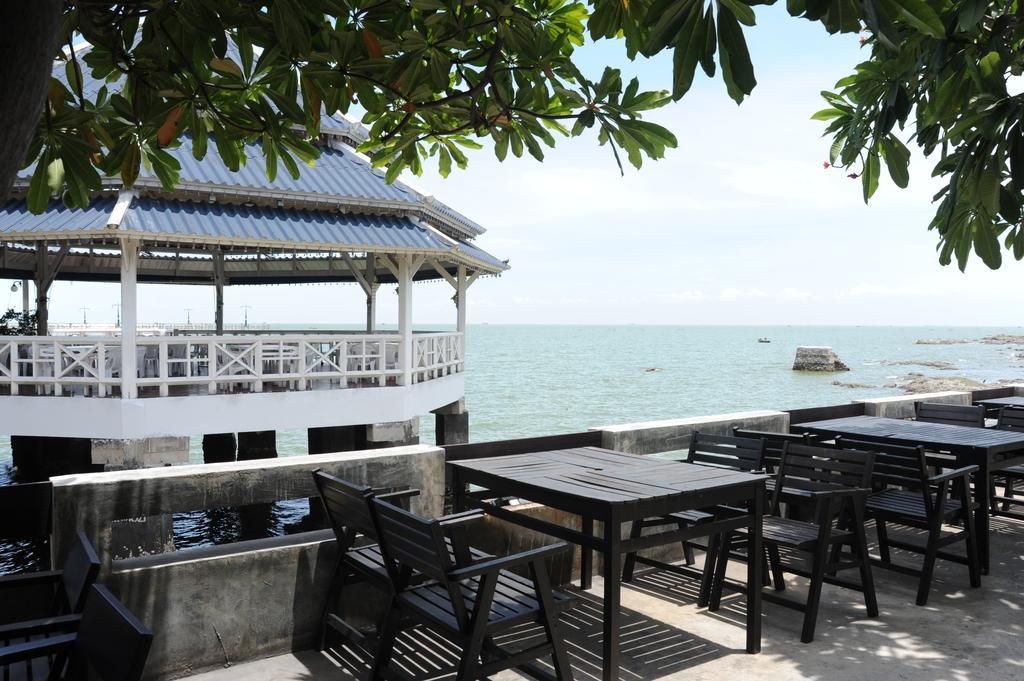 Bangsaen Villa Hotel Extérieur photo