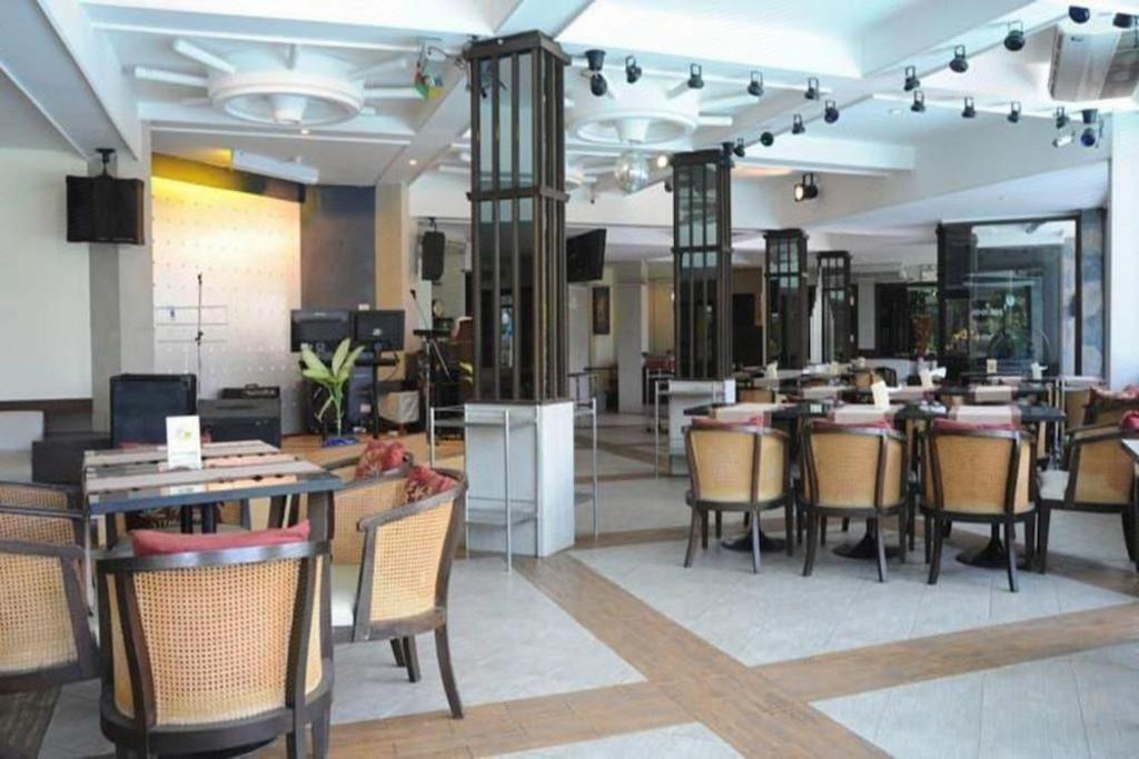 Bangsaen Villa Hotel Extérieur photo