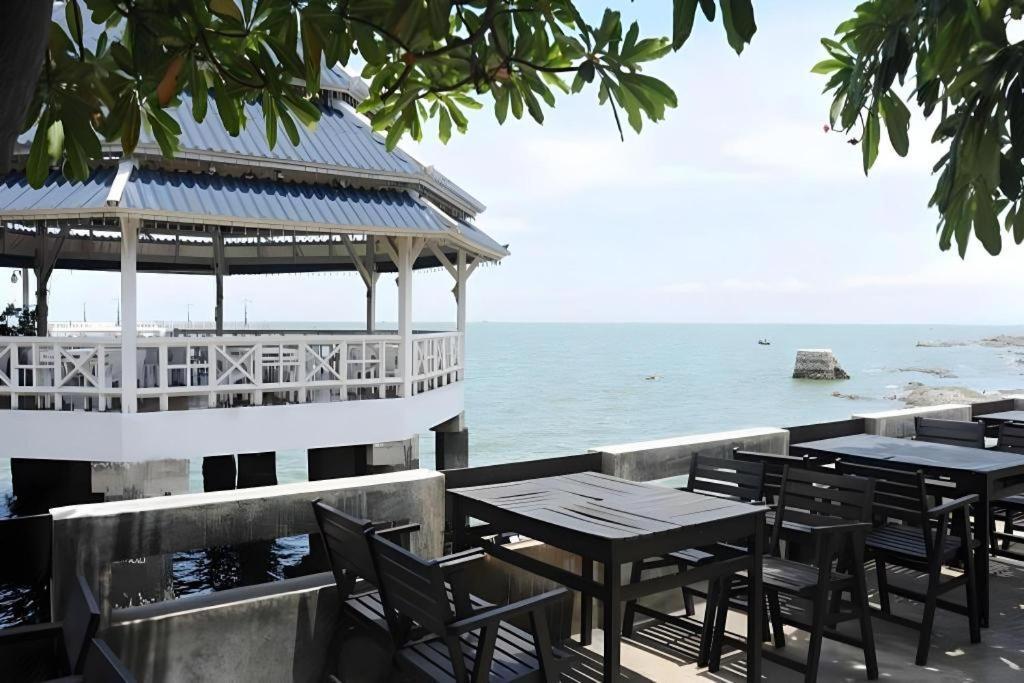 Bangsaen Villa Hotel Extérieur photo
